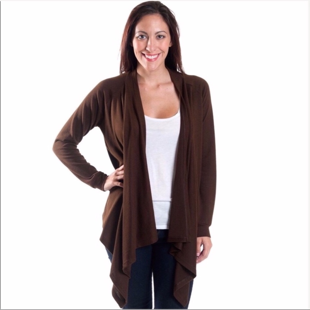 🚨Final Sale🚨! NWT Brown Waterfall  Light Weight Sweater